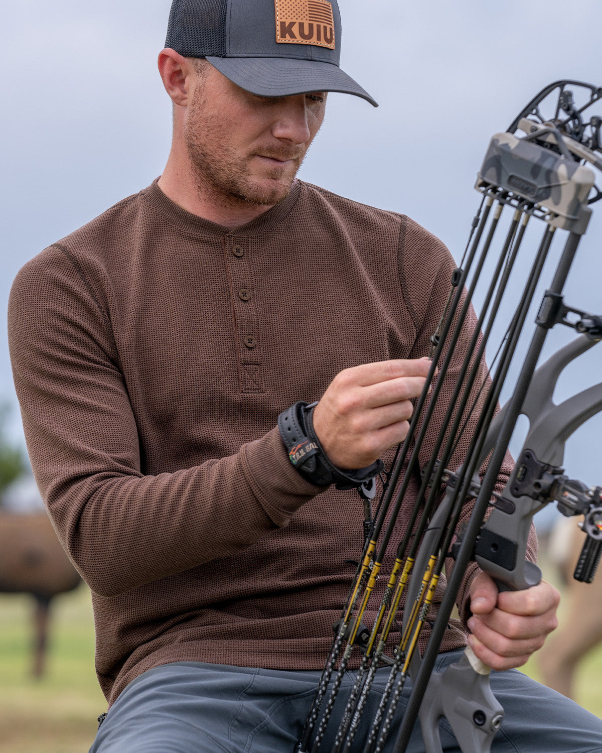Canyon Waffle Henley | Black Heather - Image 3